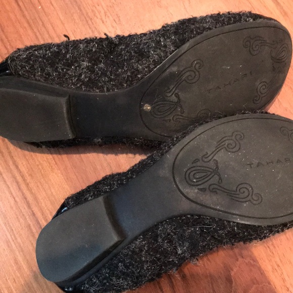 Tahari patent leather and boucle black flats - Picture 4 of 5